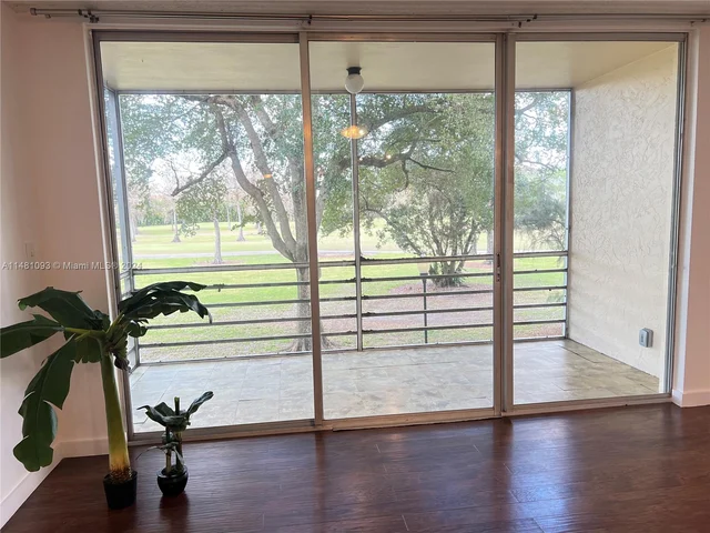 8380 Sands Point Blvd # J208, Tamarac FL 33321