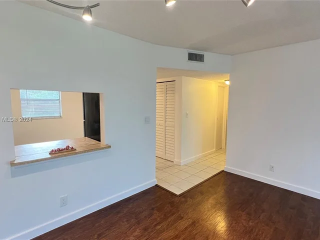 8380 Sands Point Blvd # J208, Tamarac FL 33321