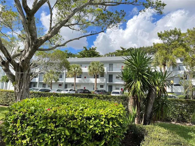 8380 Sands Point Blvd # J208, Tamarac FL 33321