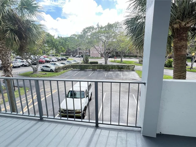 8380 Sands Point Blvd # J208, Tamarac FL 33321