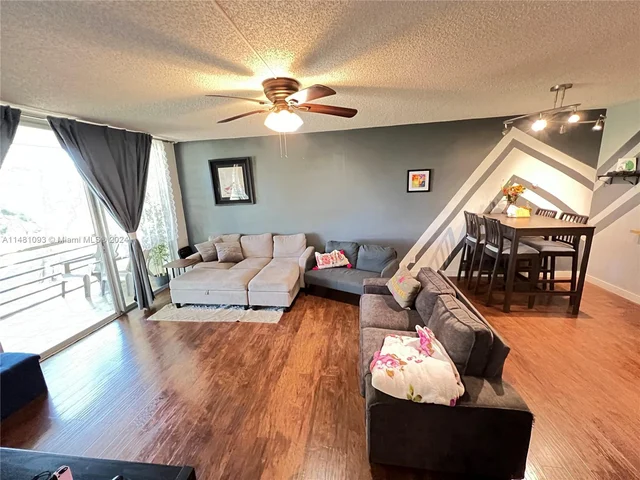 8380 Sands Point Blvd # J208, Tamarac FL 33321