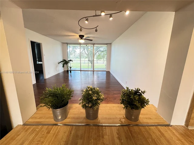 8380 Sands Point Blvd # J208, Tamarac FL 33321