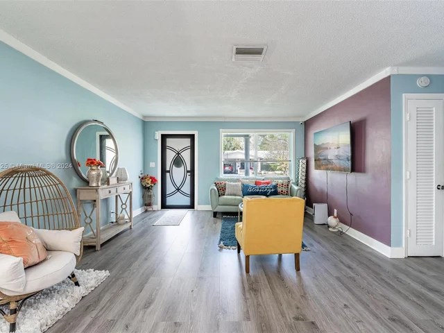 2500 NW 55th St, Tamarac FL 33309