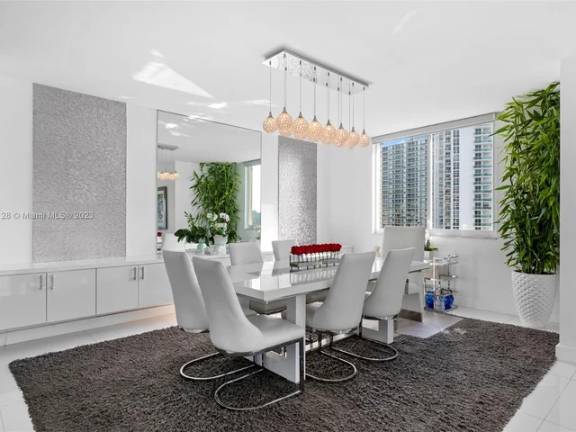 300 Bayview Dr # 616, Sunny Isles Beach FL 33160