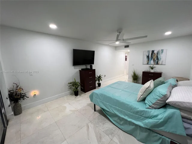1430 Sheridan St # 22G, Hollywood FL 33020