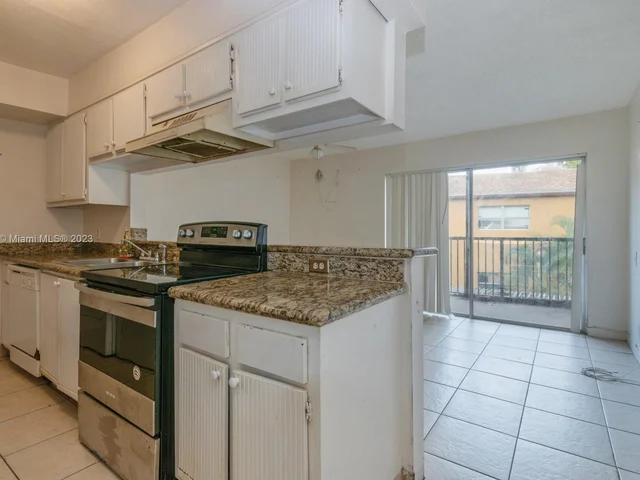 4463 Treehouse Ln # G, Tamarac FL 33319