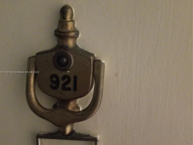 3725 S Ocean Dr # 921, Hollywood FL 33019