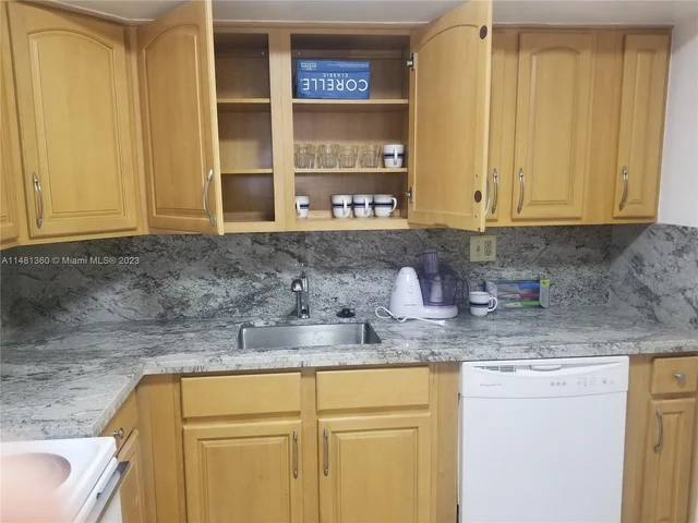 3725 S Ocean Dr # 921, Hollywood FL 33019