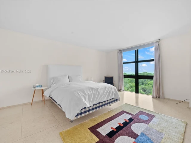 1121 Crandon Blvd # D401, Key Biscayne FL 33149