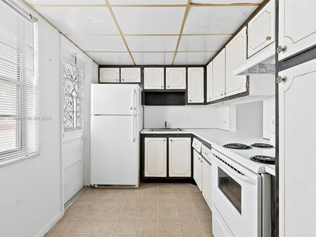 600 NE 2nd St # 415, Dania Beach FL 33004