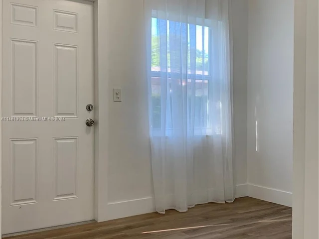 534 SW 16th Ave # 0, Miami FL 33135