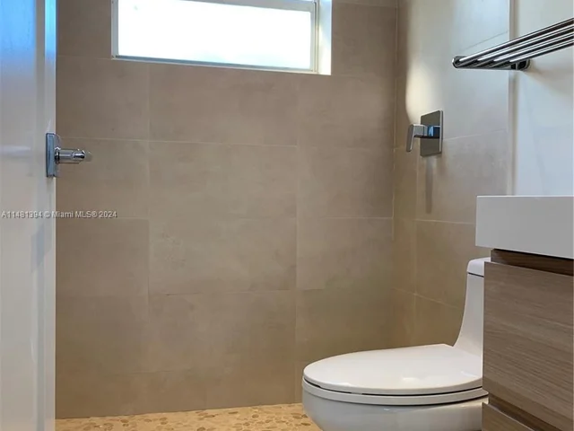 534 SW 16th Ave # 0, Miami FL 33135