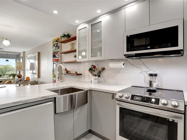 108 Royal Park Dr # 3A, Oakland Park FL 33309