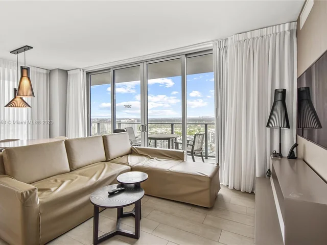 4010 S Ocean Dr # R2402, Hollywood FL 33019