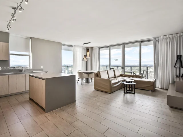 4010 S Ocean Dr # R2402, Hollywood FL 33019