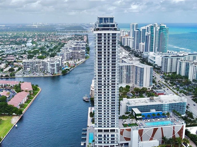 4010 S Ocean Dr # R2402, Hollywood FL 33019