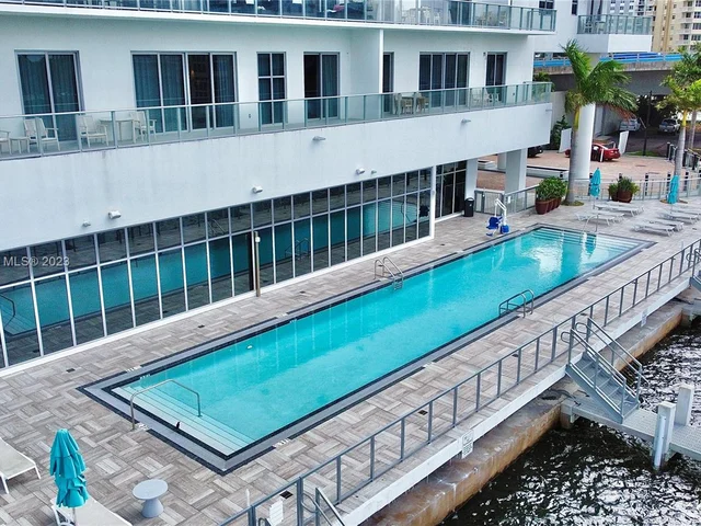 4010 S Ocean Dr # R2402, Hollywood FL 33019