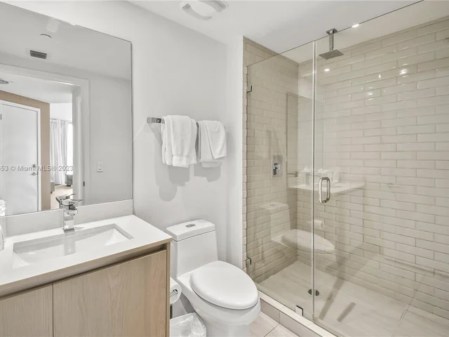 4010 S Ocean Dr # R2402, Hollywood FL 33019