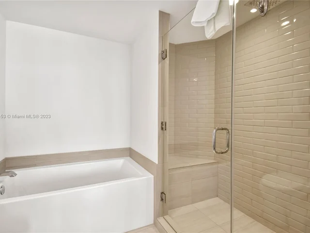 4010 S Ocean Dr # R2402, Hollywood FL 33019