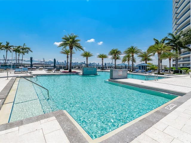 400 Alton Rd # 809, Miami Beach FL 33139