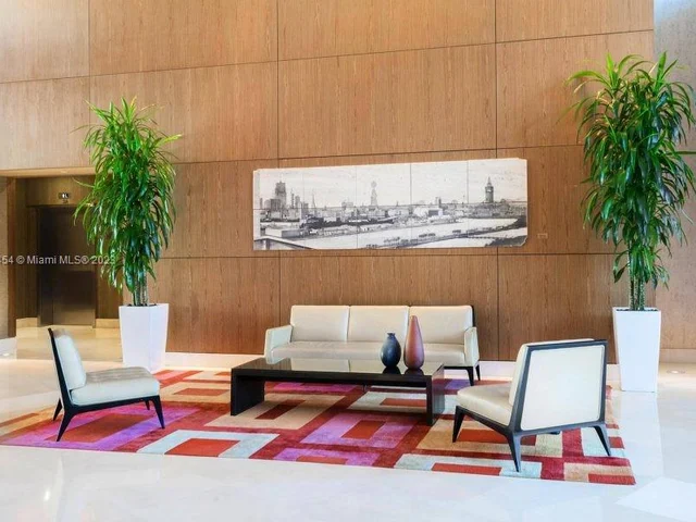 400 Alton Rd # 809, Miami Beach FL 33139