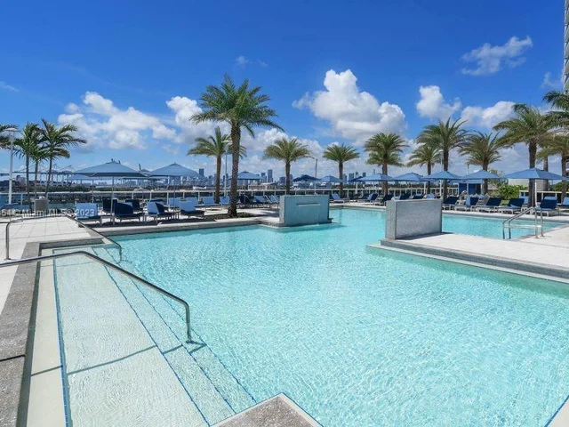 400 Alton Rd # 809, Miami Beach FL 33139