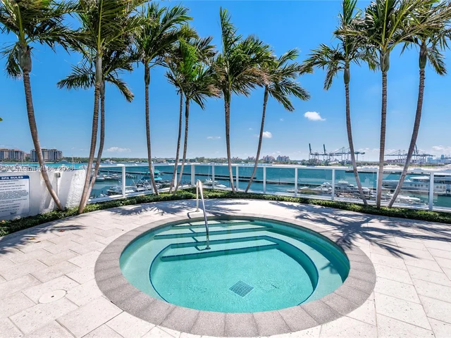 400 Alton Rd # 809, Miami Beach FL 33139