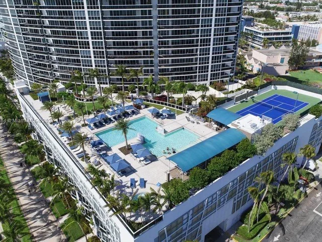 400 Alton Rd # 809, Miami Beach FL 33139