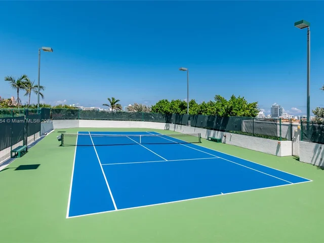 400 Alton Rd # 809, Miami Beach FL 33139