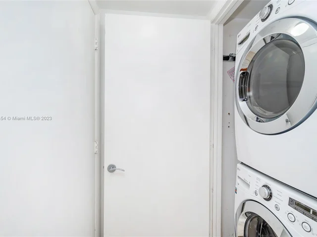 400 Alton Rd # 809, Miami Beach FL 33139