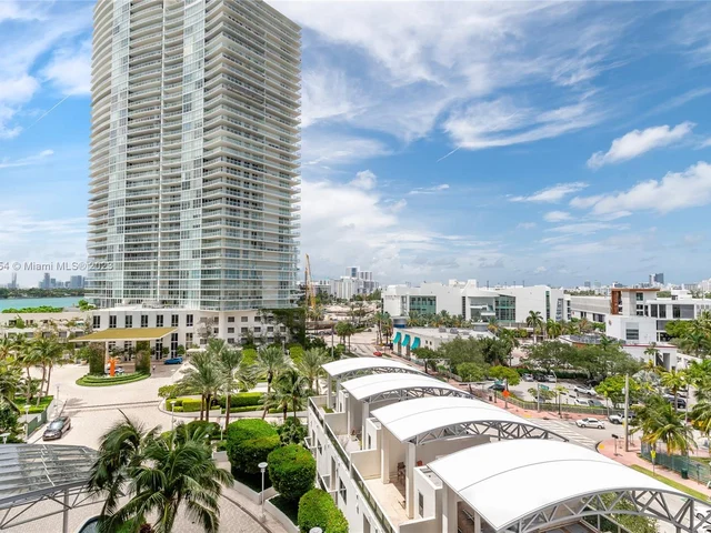 400 Alton Rd # 809, Miami Beach FL 33139