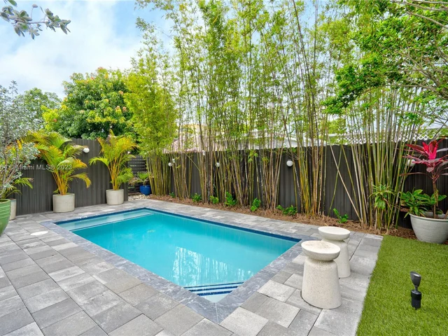 3032 SW 21st ST, Miami FL 33145