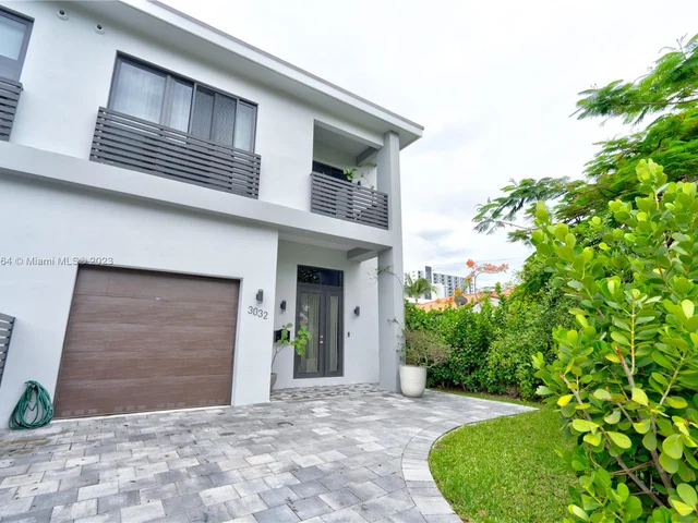 3032 SW 21st ST, Miami FL 33145