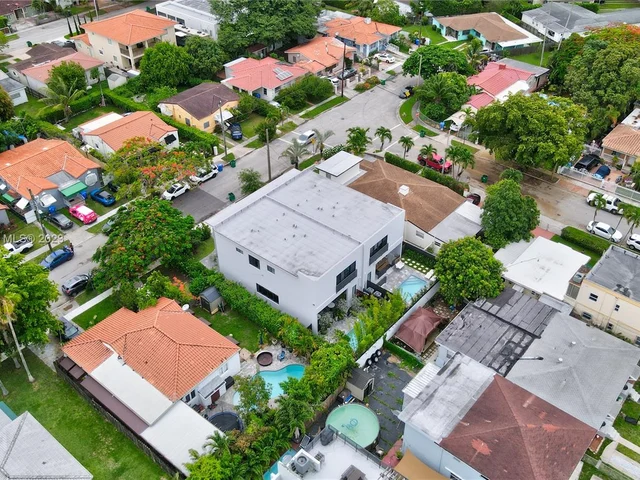 3032 SW 21st ST, Miami FL 33145