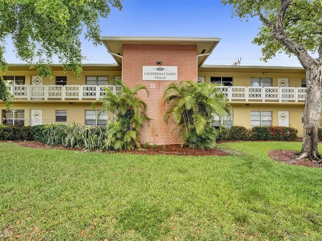 3530 NW 43rd Ave # 203, Lauderdale Lakes FL 33319
