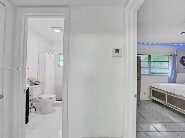 3530 NW 43rd Ave # 203, Lauderdale Lakes FL 33319