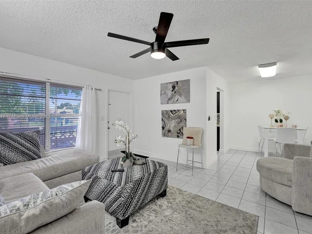 3530 NW 43rd Ave # 203, Lauderdale Lakes FL 33319