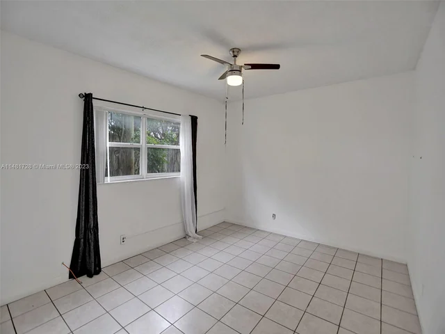 3530 NW 43rd Ave # 103, Lauderdale Lakes FL 33319