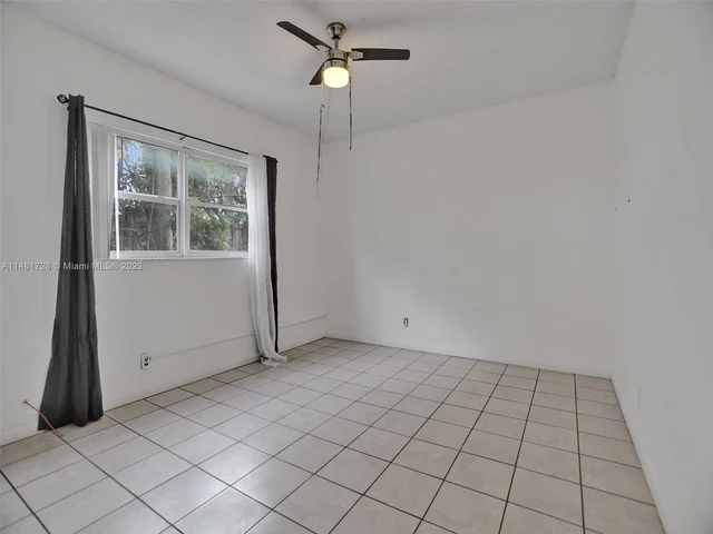 3530 NW 43rd Ave # 103, Lauderdale Lakes FL 33319