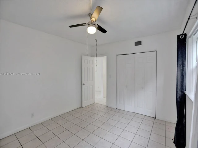 3530 NW 43rd Ave # 103, Lauderdale Lakes FL 33319