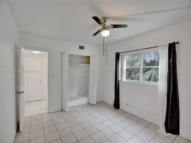 3530 NW 43rd Ave # 103, Lauderdale Lakes FL 33319