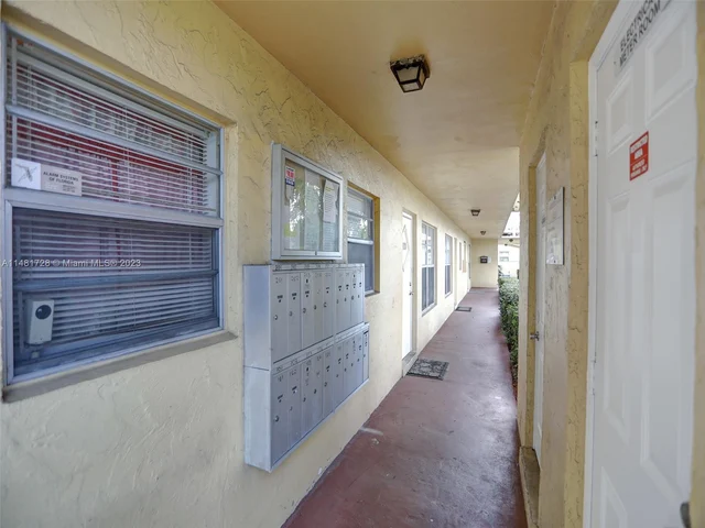 3530 NW 43rd Ave # 103, Lauderdale Lakes FL 33319