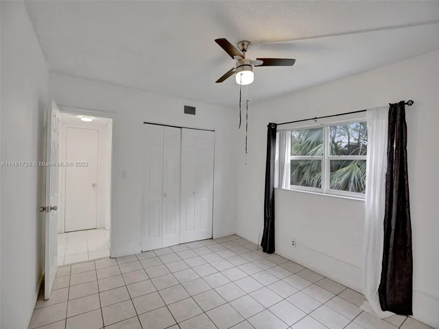 3530 NW 43rd Ave # 103, Lauderdale Lakes FL 33319