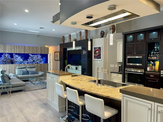 2253 SW 132nd Way, Davie FL 33325