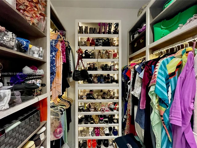 2253 SW 132nd Way, Davie FL 33325