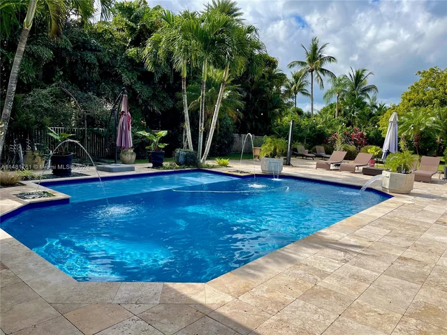 2253 SW 132nd Way, Davie FL 33325