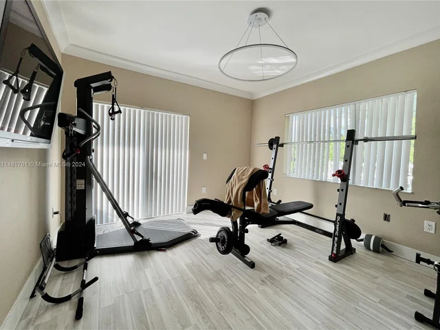 2253 SW 132nd Way, Davie FL 33325