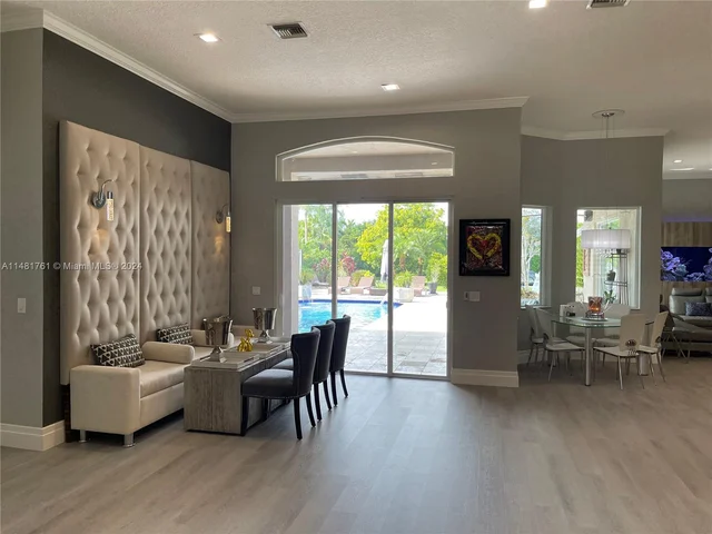 2253 SW 132nd Way, Davie FL 33325