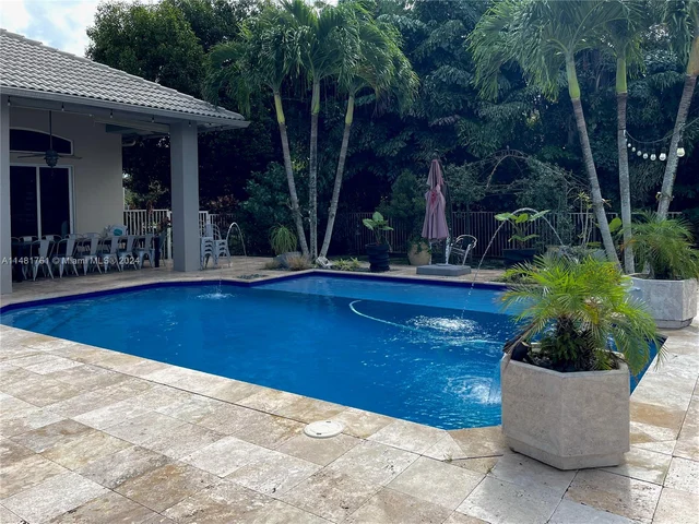 2253 SW 132nd Way, Davie FL 33325