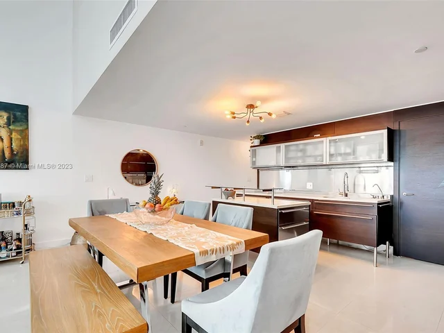 6000 Collins Ave # 123, Miami Beach FL 33140